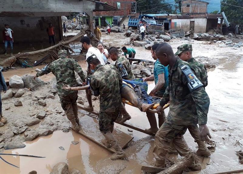Suben a 92 los muertos y a 212 los heridos por avalancha en sur de Colombia
