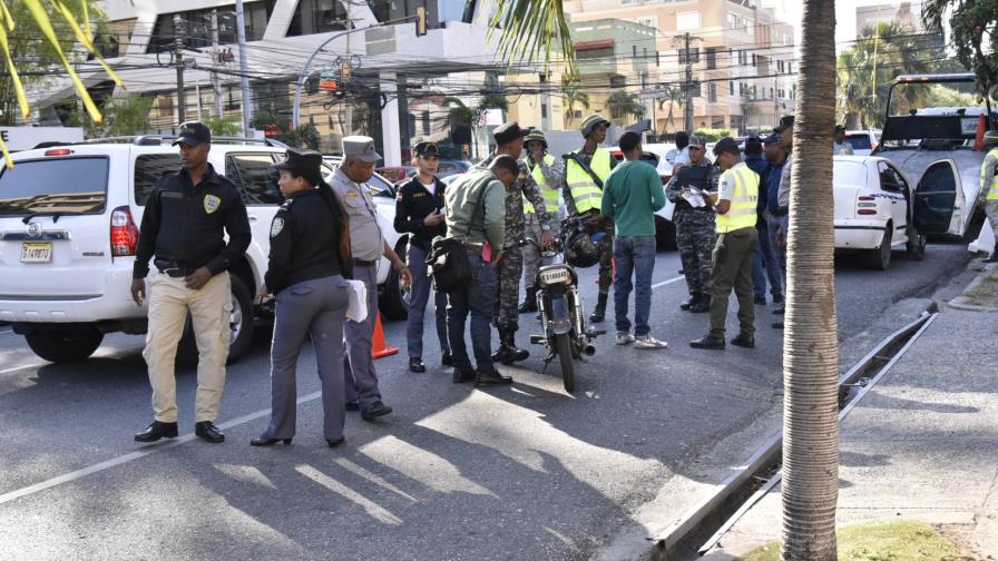 Detienen a casi tres mil personas y retienen más de dos mil vehículos en patrullaje mixto