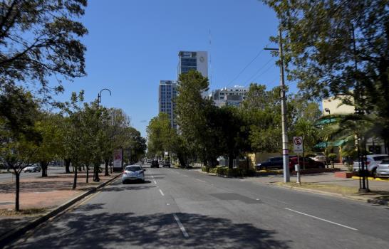 Bajo patrullaje policial en el Distrito Nacional este sábado
