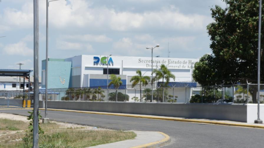 Ya está en vigencia medida de Aduanas sobre facturas de envíos por couriers