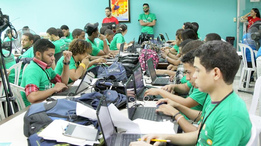 Vicepresidencia gana concurso internacional con iniciativa digital de centros comunitarios