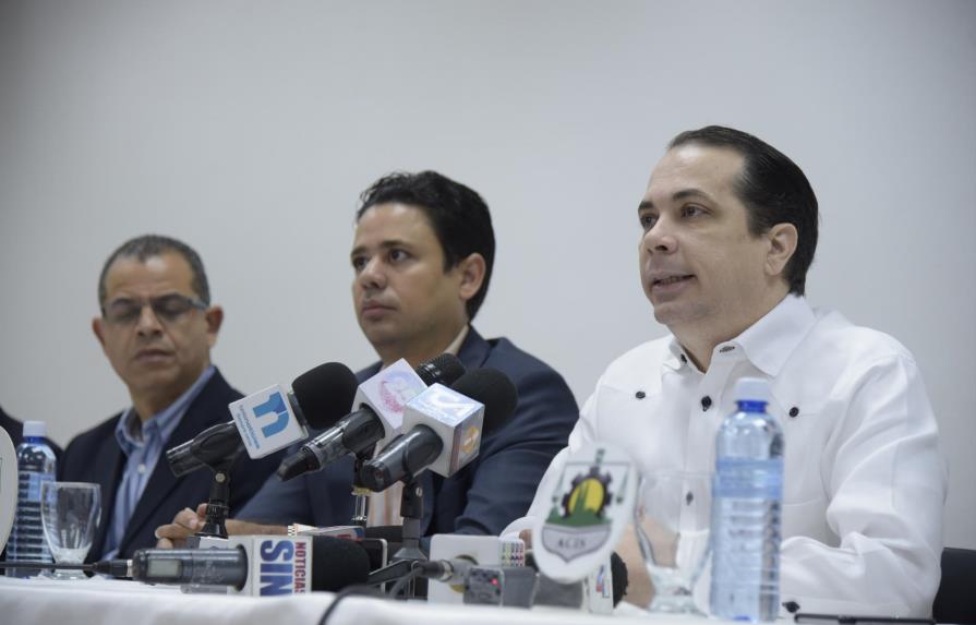Empresarios de Santiago se oponen al alza salarial del 20%