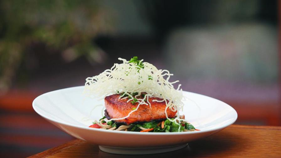 Salmón dorado a la plancha Salmón dorado a la plancha