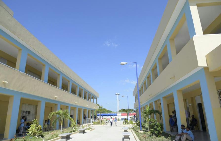 Presidente Medina inaugura dos centros educativos en Montecristi para beneficio de 980 alumnos