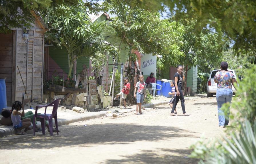 Residentes Hato del Yaque protestan contra desalojo para Ciudad Juan Bosch