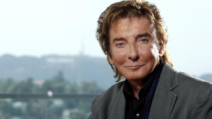 Barry Manilow: “Pensé que decepcionaría a mis fans si se enteraban que era gay”