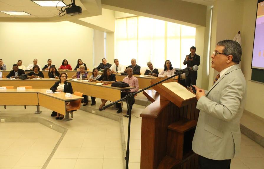 Universidad PUCMM analiza pruebas PISA y TERCE en la educación dominicana