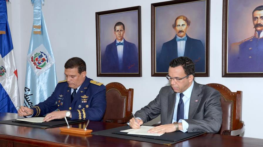 Educación construirá “ciudad educativa” en San Isidro en terrenos donados por la Fuerza Aérea Educación construirá “ciudad educativa” en San Isidro en terrenos donados por la Fuerza Aérea