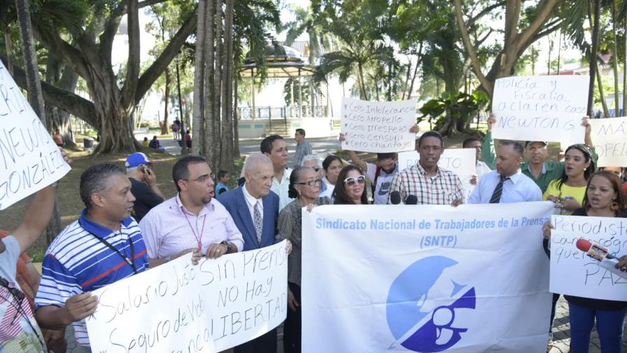 Piden garantías para periodistas en conmemoración de su día