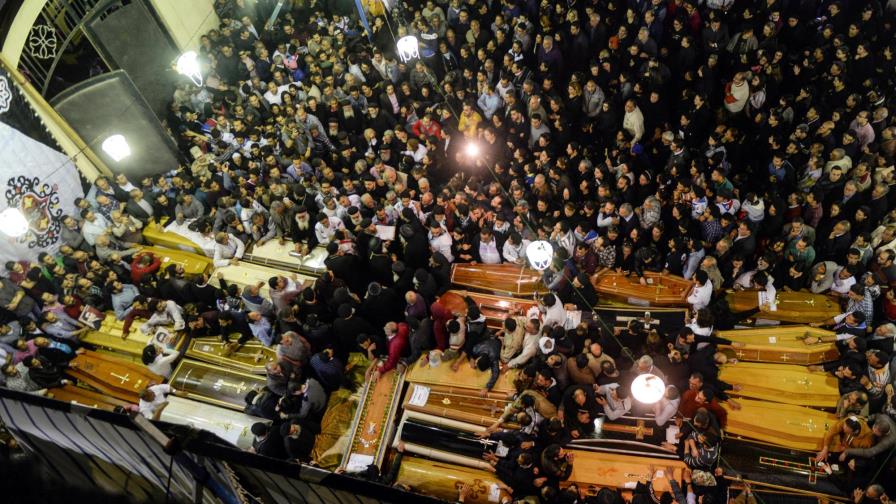 Presidente de Egipto decreta el estado de emergencia tras ataques a iglesias