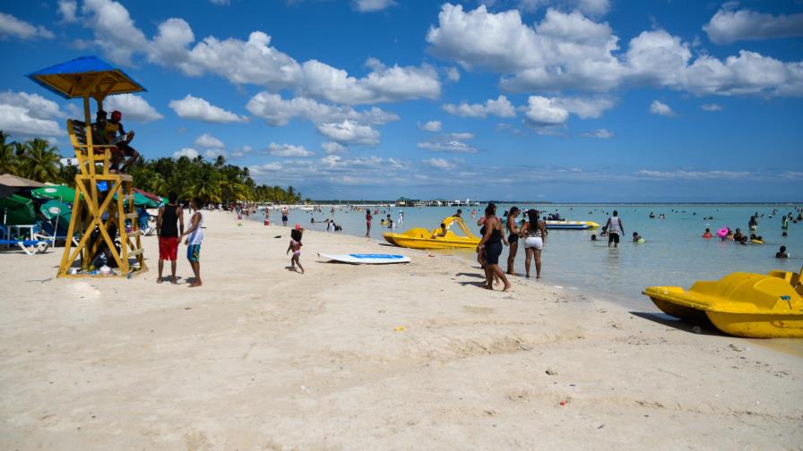 Anciana muere mientras se bañaba en Boca Chica