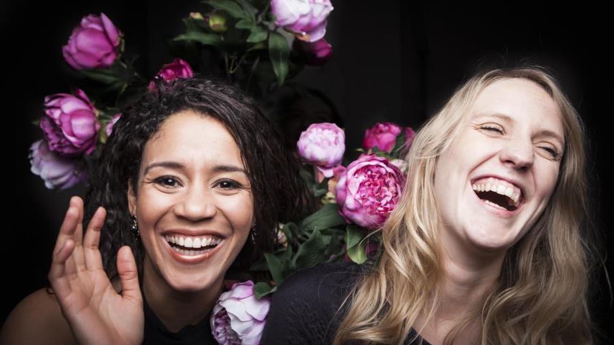 Dos rosas en concierto