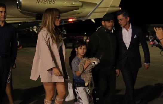 VIDEO: Jennifer López llegó al país en un jet privado
