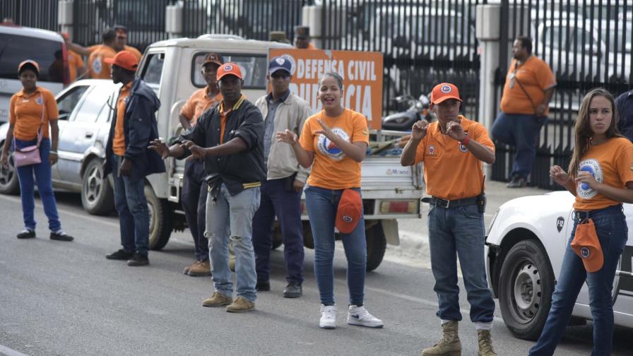 Retienen cinco vehículos pesados y cientos de motocicletas durante operativo Semana Santa