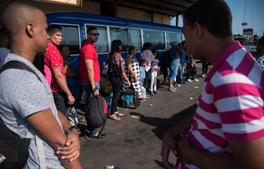 Se incrementa salida de pasajeros hacia el interior del país