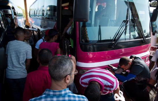 Se incrementa salida de pasajeros hacia el interior del país