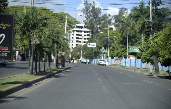Poca movilidad vehicular en calles y avenidas de Santiago este Viernes Santo