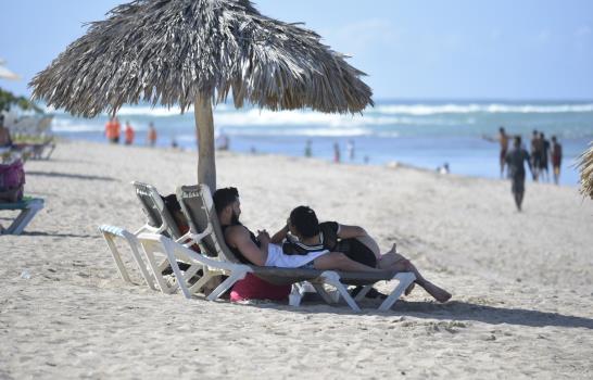 Vacacionistas invaden balnearios de Santiago y el Cibao en Viernes Santo