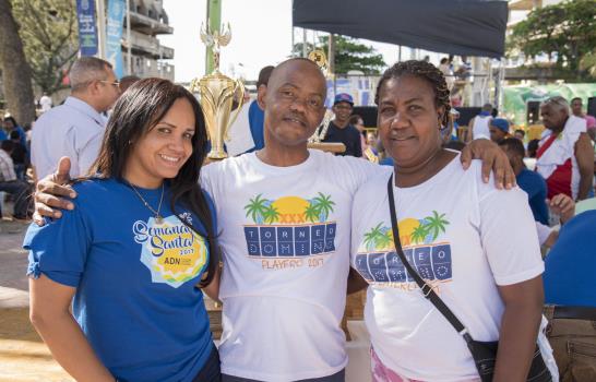 Con menos visitantes que en años anteriores, familias se recrean en Güibia