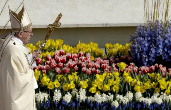 Papa en Pascua: Aférrense a la fe ante las guerras y el odio 