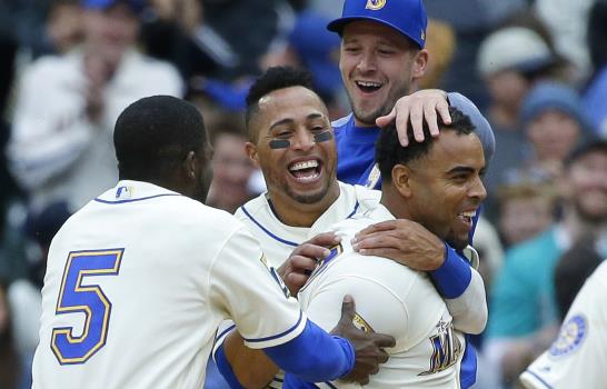 Cruz dio el hit de oro en el noveno en el triunfo de Seattle sobre los Vigilantes Cruz dio el hit de oro en el noveno en el triunfo de Seattle sobre los Vigilantes