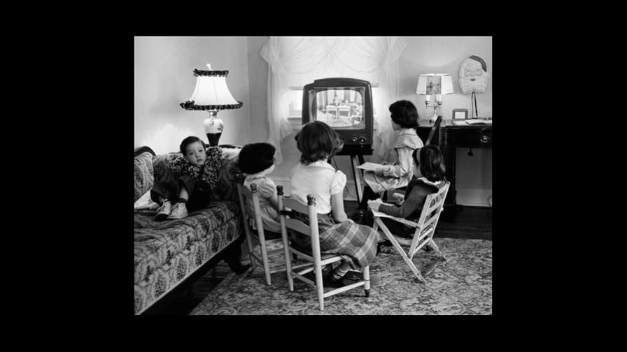 Los niños no pierden el cariño por la vieja TV