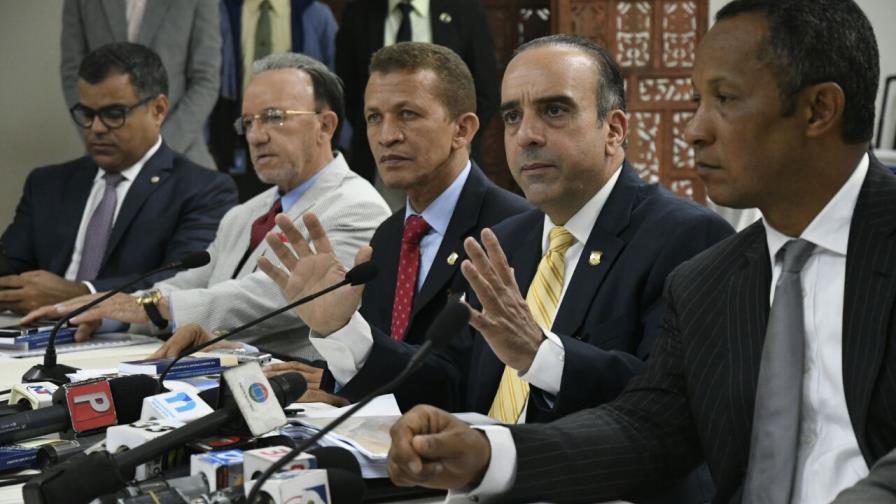 Organizaciones de sociedad civil presentan a Comisión propuestas a  Ley de Partidos