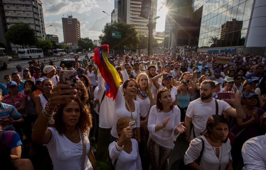 Oposición y chavismo vuelven hoy a medir fuerzas en las calles de Venezuela