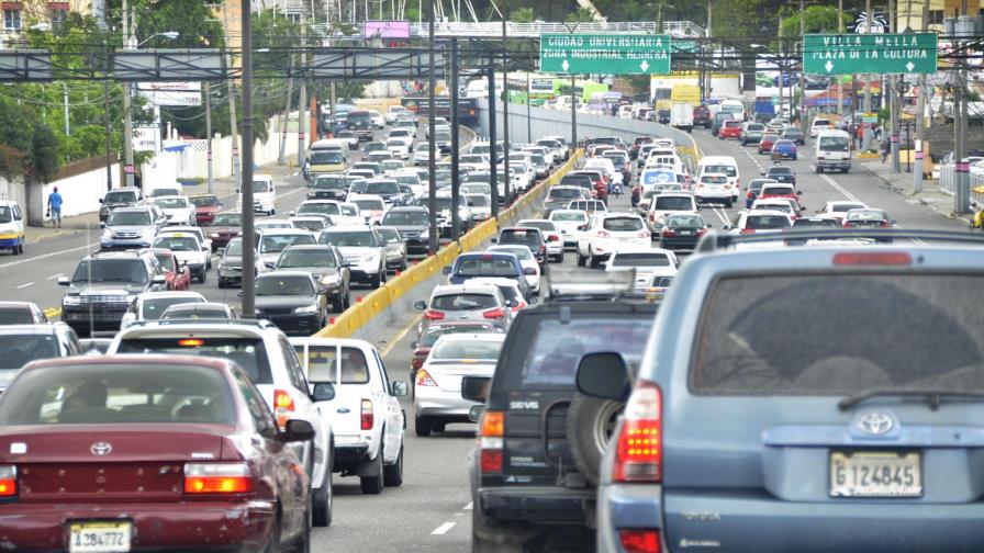 Faltan 30 reglamentos para la entrada en vigencia de nueva ley de transporte Faltan 30 reglamentos para la entrada en vigencia de nueva ley de transporte