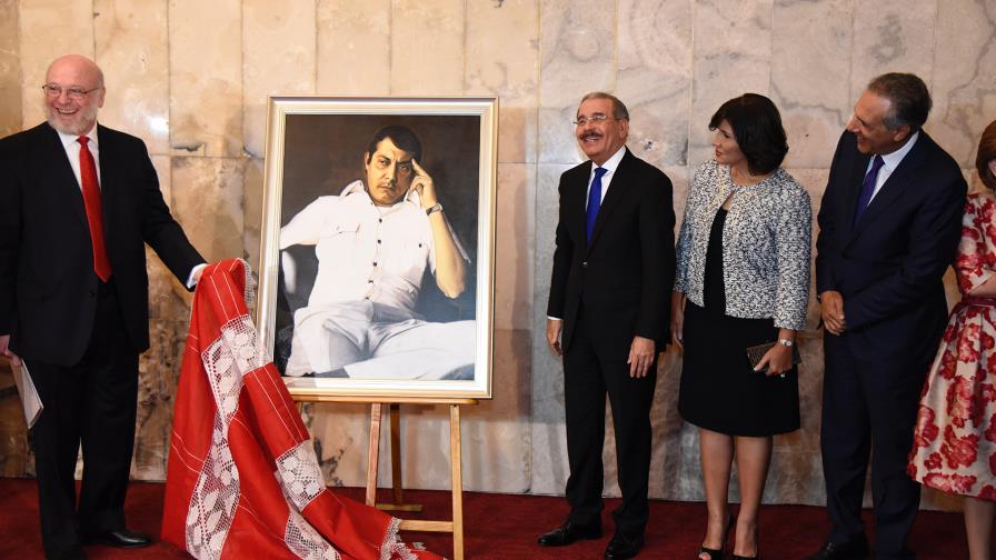 Cultura inaugura una renovada Feria del Libro