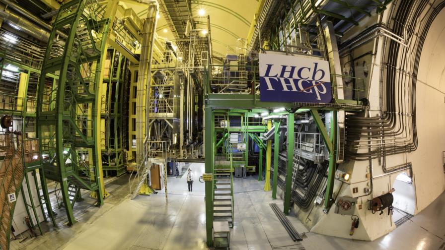 El CERN halla indicios de una nueva partícula que cuestionaría física actual