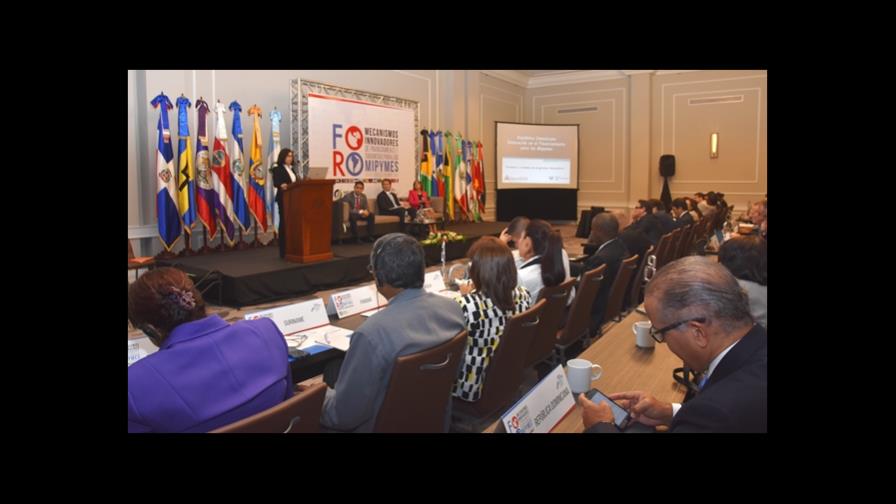 Banca Solidaria plantea banca de fomento y social para alentar el espíritu emprendedor y la equidad Banca Solidaria plantea banca de fomento y social para alentar el espíritu emprendedor y la equidad