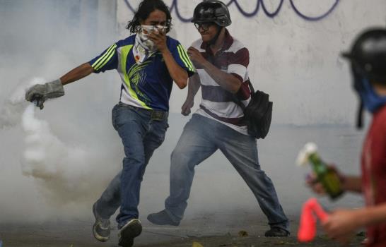 Escenario de protesta y represión se mantiene en Venezuela