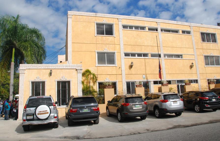 Embajada Haití anuncia entregará documentos a compatriotas residentes en el país