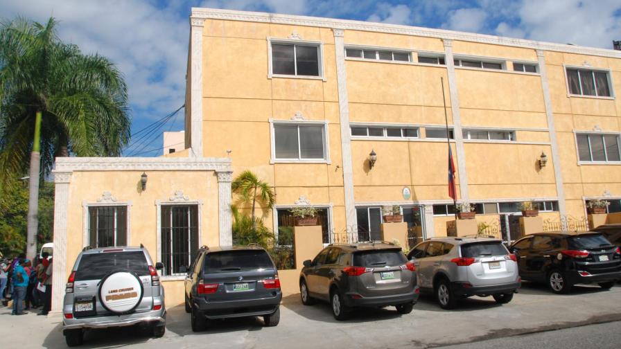 Embajada Haití anuncia entregará documentos a compatriotas residentes en el país Embajada Haití anuncia entregará documentos a compatriotas residentes en el país