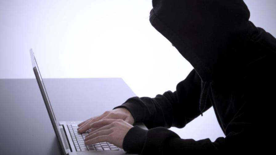 Capturan hombres acusados de pagar con cheques falsos artículos que compraban por internet Capturan hombres acusados de pagar con cheques falsos artículos que compraban por internet