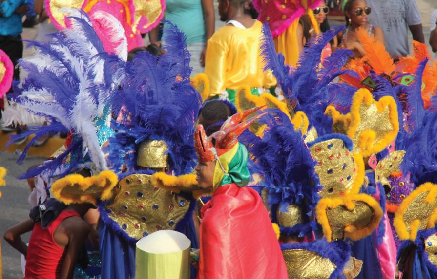 El Carnaval que se vive   en Baní tiene otros colores 