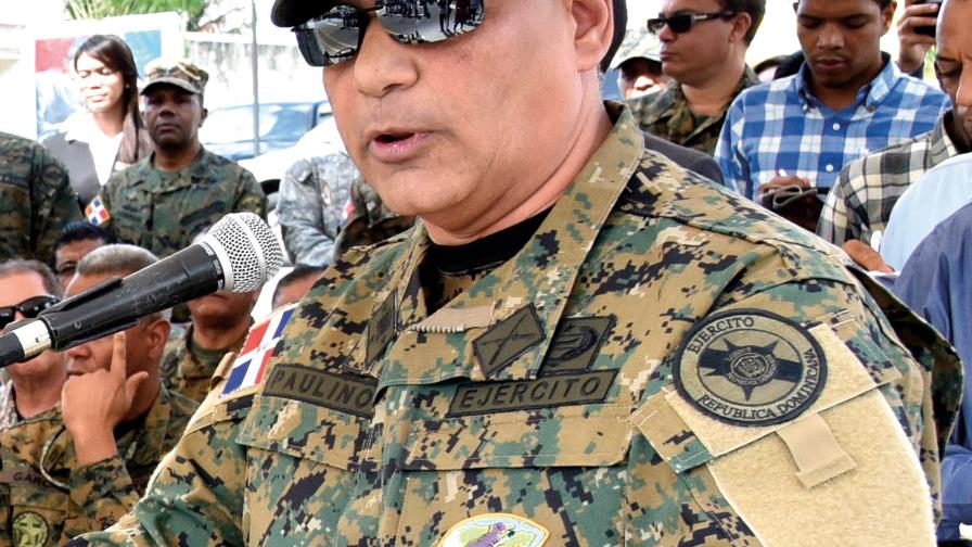 El Ministerio de Defensa prepara soldados para sellar la frontera entera