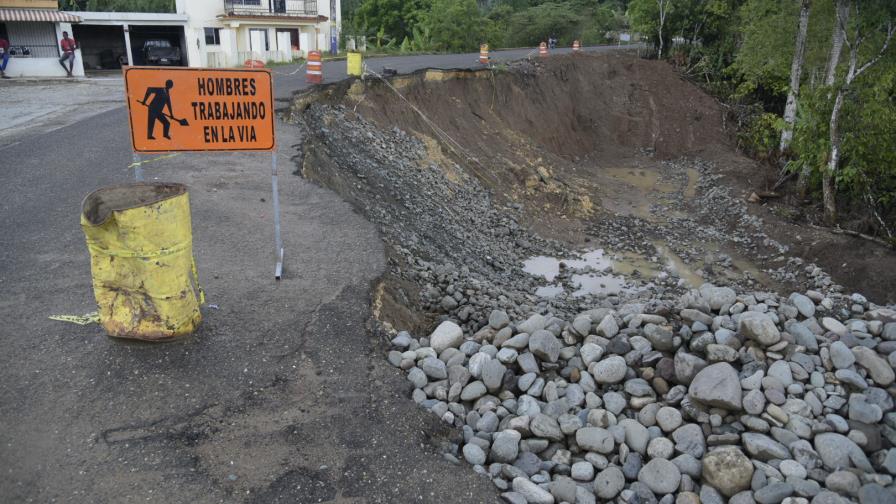 El DN y 24 provincias en alerta; las lluvias seguirán por vaguada El DN y 24 provincias en alerta; las lluvias seguirán por vaguada