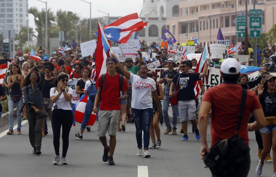 Se manifiestan en Puerto Rico contra la Comisión para la Auditoría Integral del Crédito Público