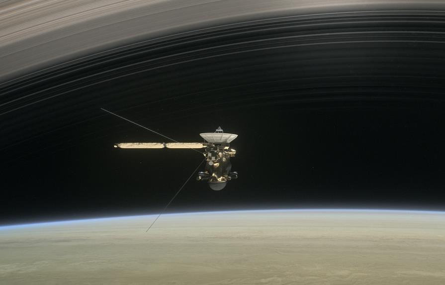 El último viaje de la sonda Cassini en Saturno