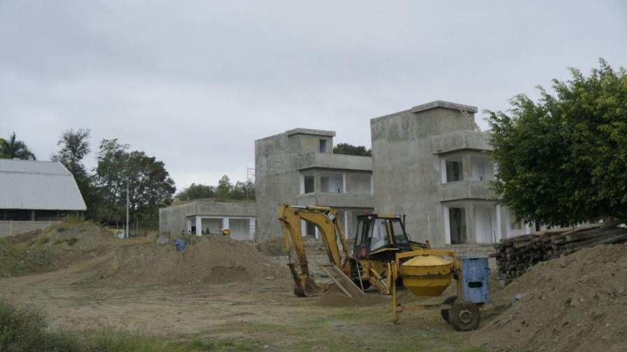 Escolares reciben docencia en hacinamiento en Partido, Dajabón