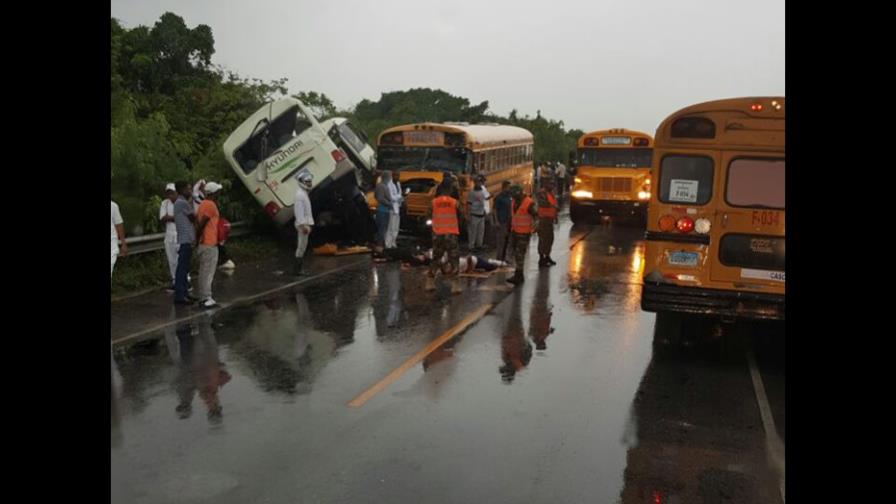 Identifican heridos en accidente de autobuses en Boulevard Turístico 