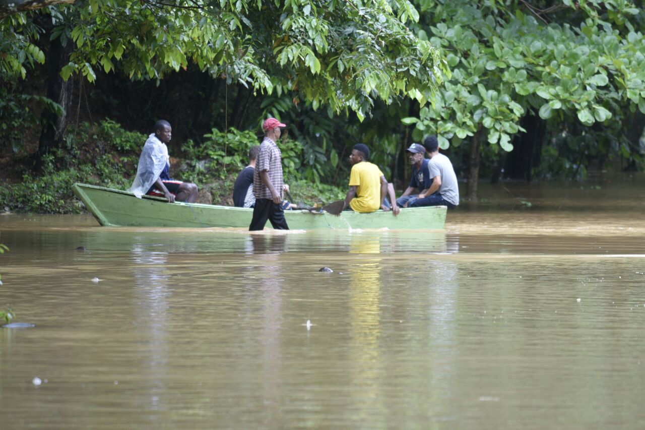 Los ríos de varias provincias han crecido por las lluvias.