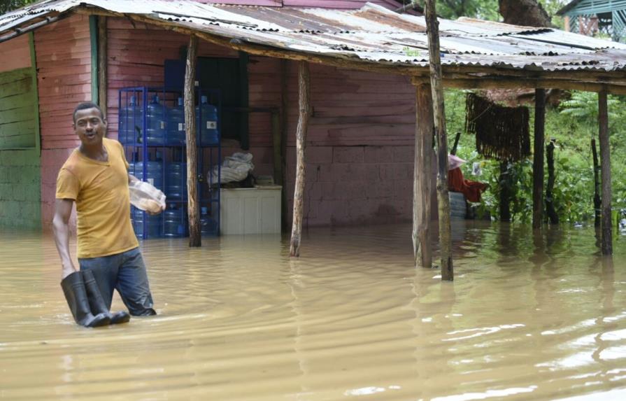 Lluvias derriban puente e inundan miles de tareas agrícolas en Bonao