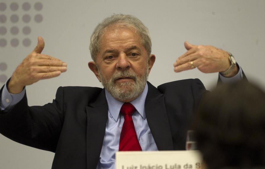 Lula desafía a presentar pruebas a quienes lo acusan de corrupción