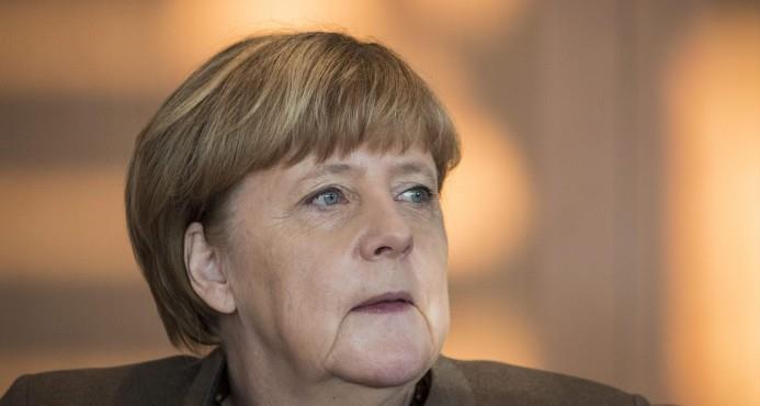 Merkel propondrá al G20 nuevas “facilidades” de acceso al crédito a la mujer