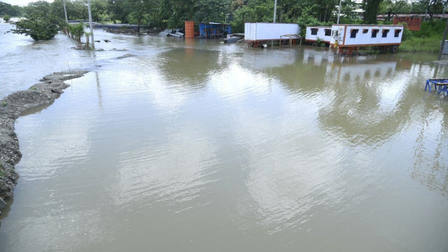 Ascienden a 26 los acueductos fuera de servicio por las lluvias 