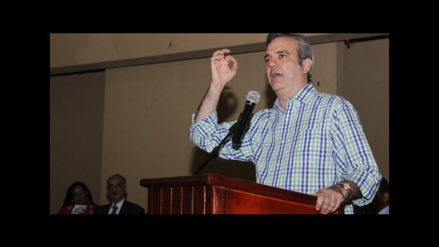 Luis Abinader acusa al Gobierno de crear “falso argumento” contra la Marcha Verde Luis Abinader acusa al Gobierno de crear “falso argumento” contra la Marcha Verde