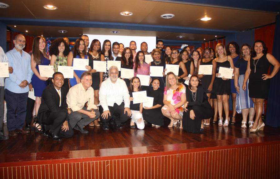 Centro Cultural Brasil gradúa 40 estudiantes en lengua portuguesa